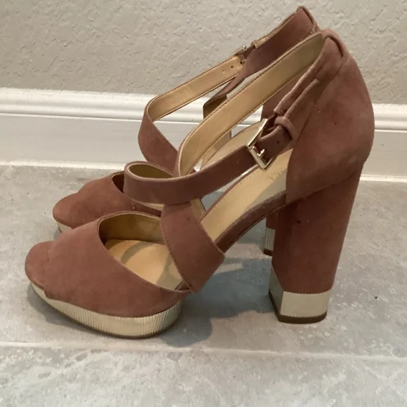 Michael Kors Platform Sandals - Picture 4 of 8